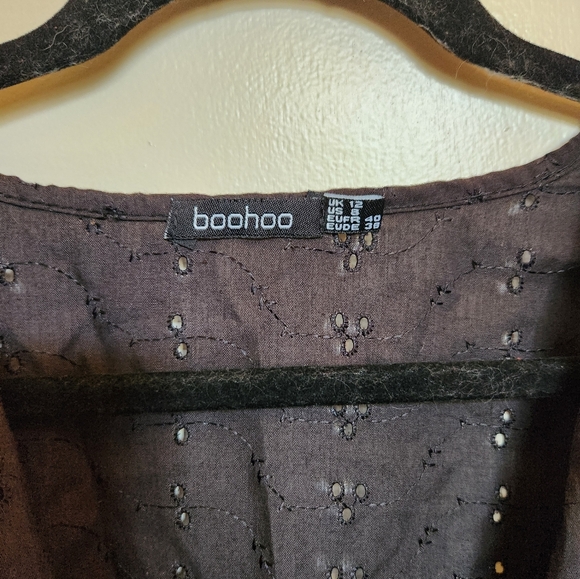 Boohoo Black Faux Wrap Eyelit Hole Low Cut Blouse - Picture 2 of 3